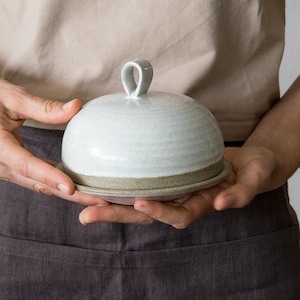 Pottery Round Butter Dish with Lid