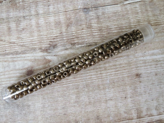 Miyuki Seed Beads 22g tube 8//0 Sparkle Pewter Lined Crystal