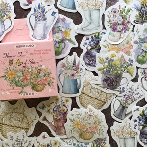 Wild flower displays sticker box, 46pcs of painted floral illustrations to decorate your journal or scrapbook image 3