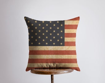 Grunge | Amerikanische Flagge | Kissenbezug | Dekokissen | Wohndekor | Dekor Rustikal | Flagge Dekor | Geschenk für Männer | Amerikanischer Patriot | Geschenkidee