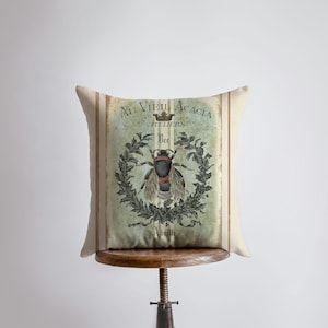 Queen Bee | Honey Bee | Pillow Cover | Farmhouse Decor | Vintage | Home Décor | Bumble Bee | Throw Pillow Covers | Country Decor | Gift