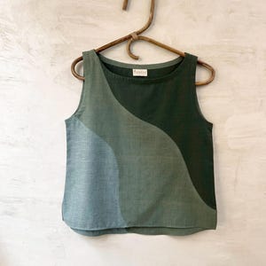 Handgewebtes ärmelloses Top aus Bio Baumwolle: Buntes Panel-Design