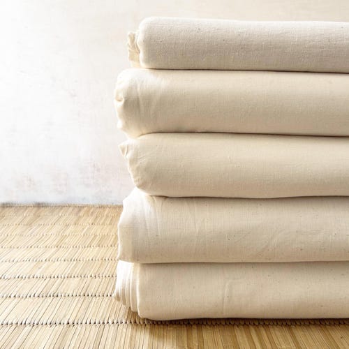 Tissu en coton biologique : tissé à la main, filé à la main blanc naturel