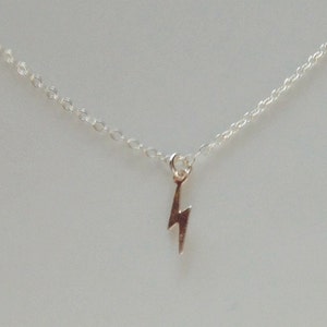 collar de rayo, collar pequeño, collar minimalista