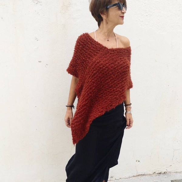 Poncho granate, chal de mohair , tejido a mano, poncho de lana, regalo para ella, tendencia dos agujas, poncho granate,