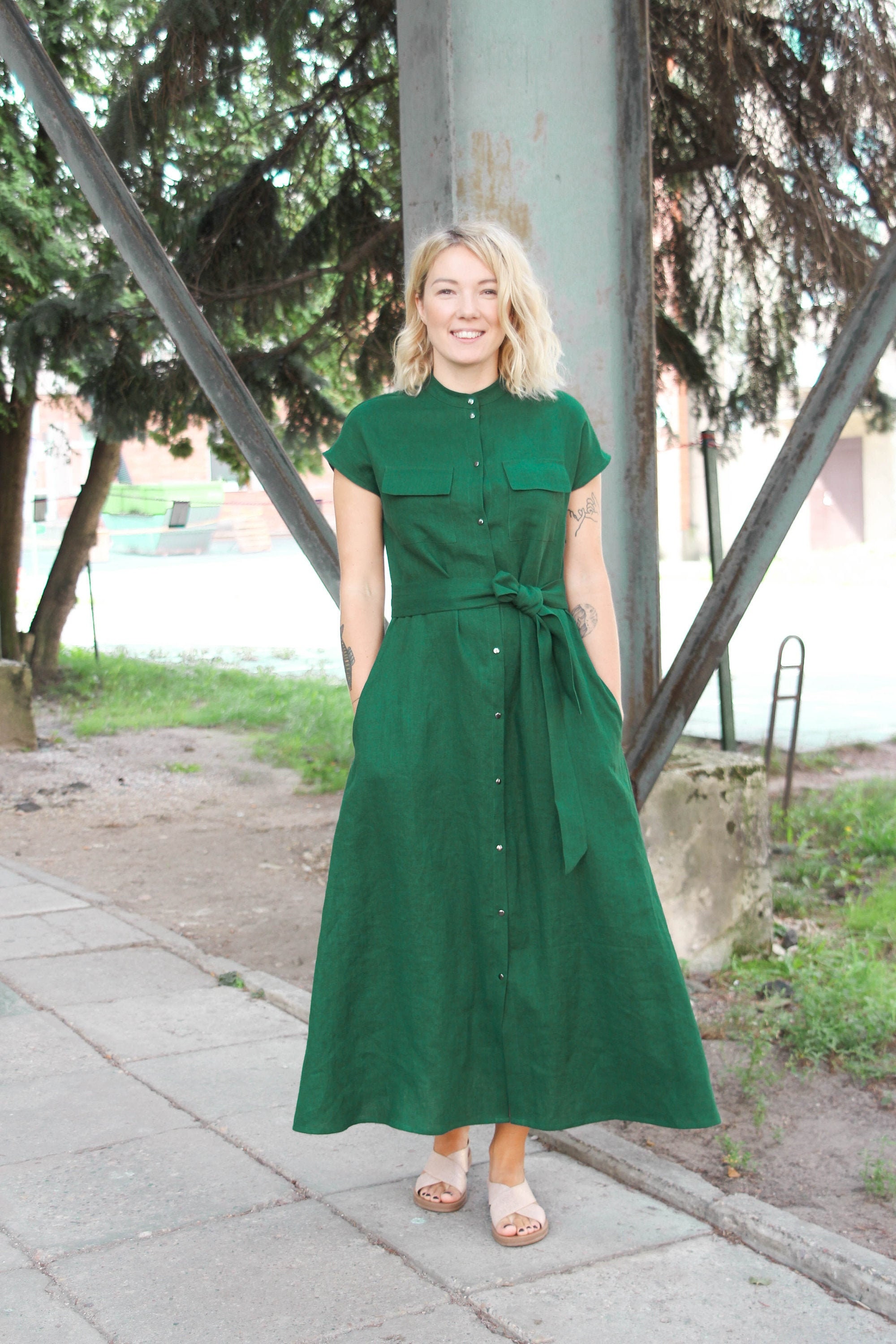 Vestido lino largo con cinturón aberturas para mujer verde y crudo