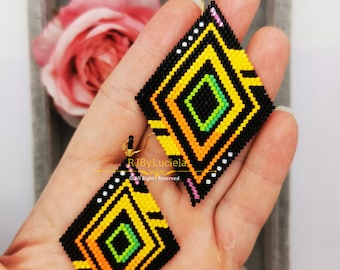 Green Center view Earrings Pattern both sizes | brick stitch earrings | earrings pattern |  brick stitch pattern | beaded earrings pattern