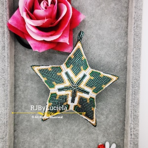 Lucky Shade of green Star Tutorial- English | peyote star | 3d peyote star | beaded star pattern | Peyote star patterns