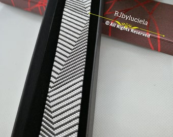 A Game of Black and white lines Peyote Pattern  | seed bead pattern | peyote beaded pattern | peyote bracelet | bracelet pattern