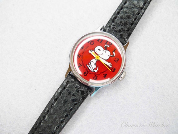 Timex 1983 Snoopy Schulz United Feature Syndicate… - image 2