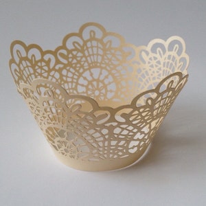 12 pcs Beautiful Cream Ivory Crochet Lace Wedding Filigree Cupcake Liners Liner Baking Cup Cupcake Wrapper Wrappers crochet doily