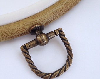 Small Wood Imitation Beautiful Embroidery Hoop Sewing Needlecraft Quilting Supplies Tools Wooden Cross Stich Crewel Frame Work Handanger