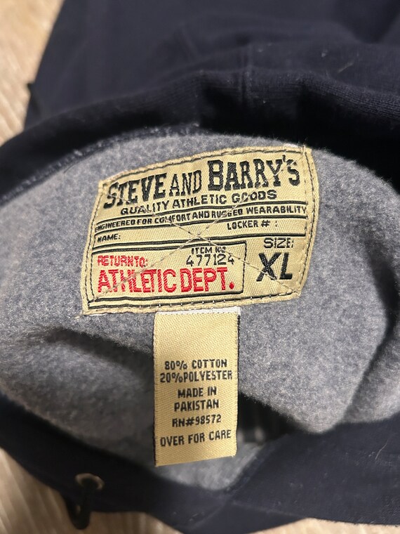 Vtg y2k 2000s Notre Dame Irish Sweatshirt steve &… - image 2