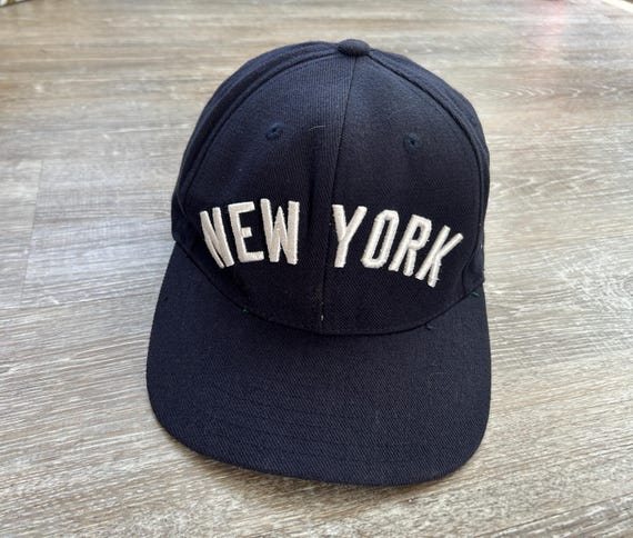 Vtg 90s New York Yankees American Needle Baseball Snapback Vtg 90s New York Yankees American Needle Baseball Snapback