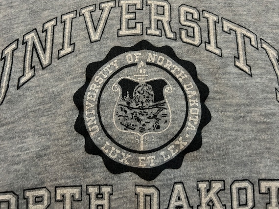 VTG 80s North Dakota university Hoodie Sweatshirt… - image 7