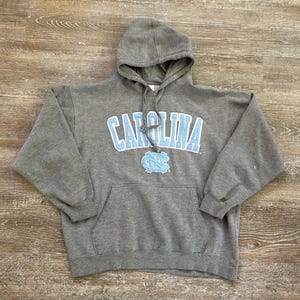 VTG 2000s North Carolina Tar Heels Hoodie Sweatshirt UNC Embroidered y2k Distressed