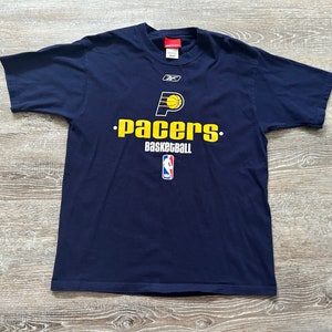 Vintage 2000s Indiana Pacers T Shirt  Basketball Reebok NBA medium