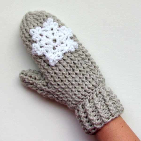 CROCHET PATTERN mittens ⨯ women ladies girls ⨯ knitted look ⨯ winter quick thick easy ⨯ PDF download ⨯ Snowflake Mittens by Warm and Woolly