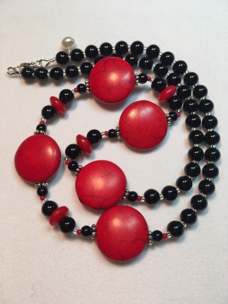 Handmade Red Howlite and Black Jasper Stones Czech Glass Beads Silver Daisies Solid Sterling Silver Lobster /& Closure Beaded Necklace