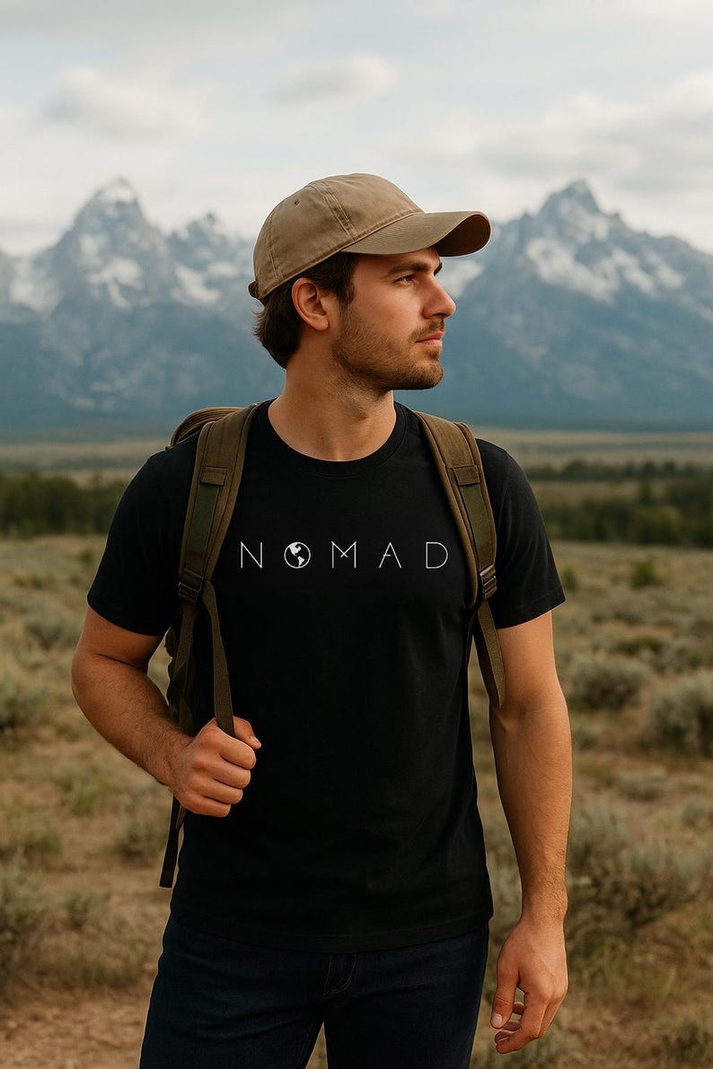 Camiseta unisex de manga corta para nómadas: viajero, explorador, aventura y vacaciones imagen 2