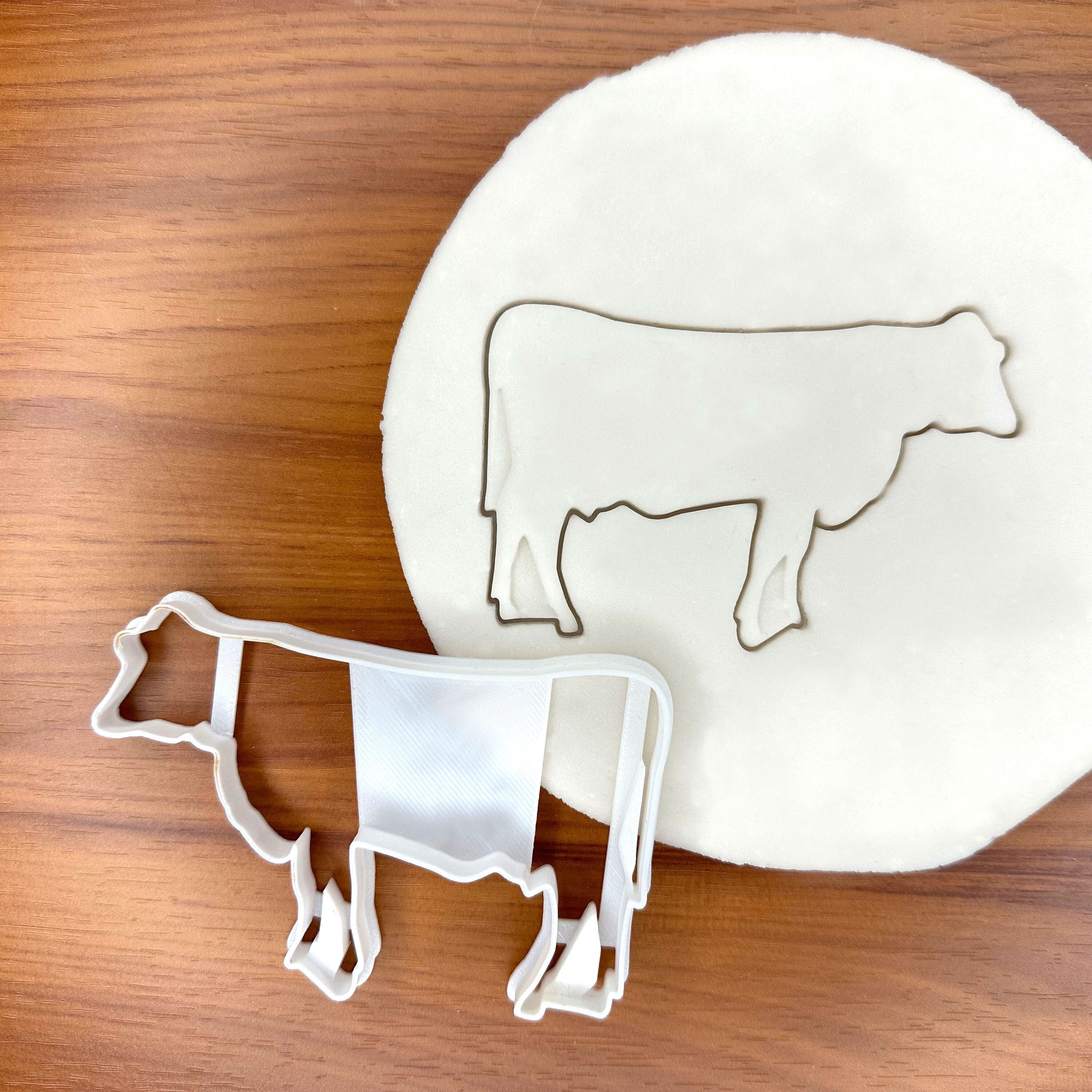 Cow Cattle Cookie Cutter Fondant Cutter Cupcake Topper Animal Treat Print Gingerbread Biscuit Cutters Gift