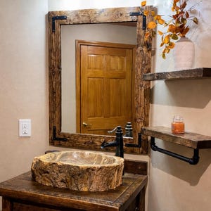 Rustic Distressed Wood Frame Mirror, Farmhouse bathroom Vanity Mirror, Large Small Sizes, Cottage Hallway Decor imagen 1