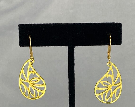 Gold leaf dangle earrings