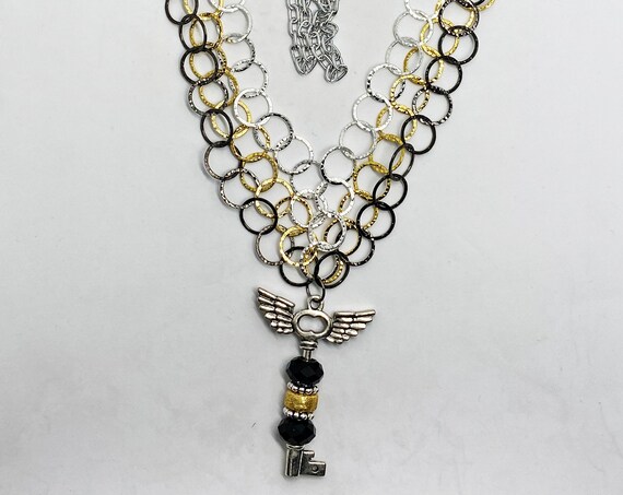 38" Dione key and hearts continuous loop necklace