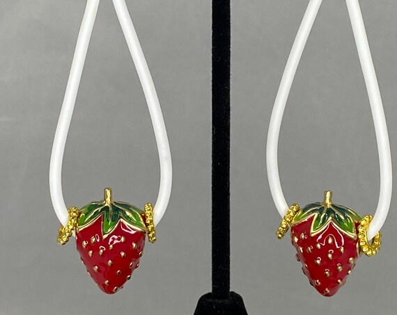 White rubber earrings