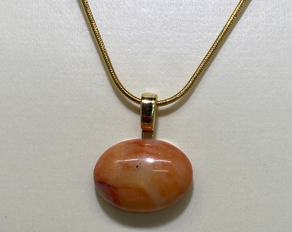 18" agate pendant