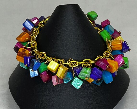 7" Multicolored mother of pearl chip bracelet on gold