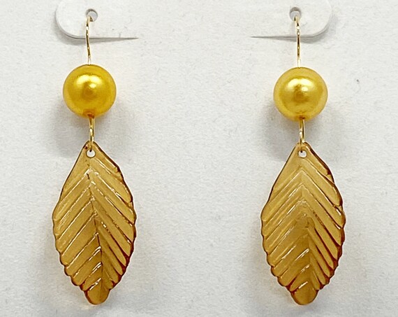 2.5" yellow pearl and leaf earrings