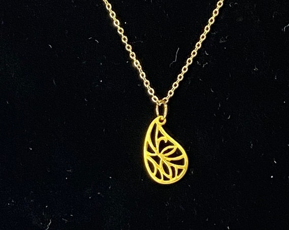16" gold teardrop leaf pendant