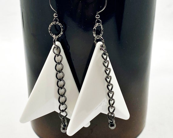 3" white geometric shape earrings