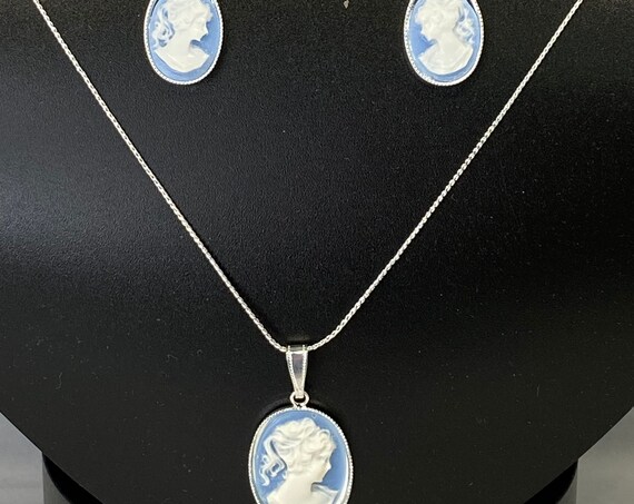 18" blue and white cameo pendant and earring set on silver or gold
