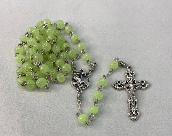 19" green glass bead rosary with Peace center