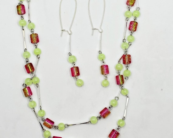 36.5" green/pink necklace earring set