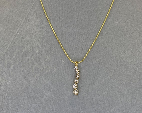 18" gold and crystal pendant necklace