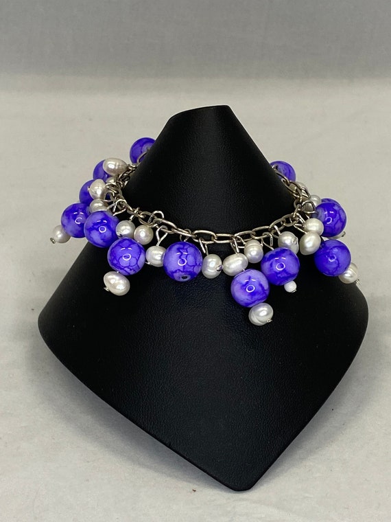 6.5" blue and white bead bracelet