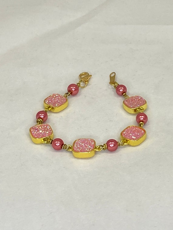 7" pink druzy and pearl bracelet