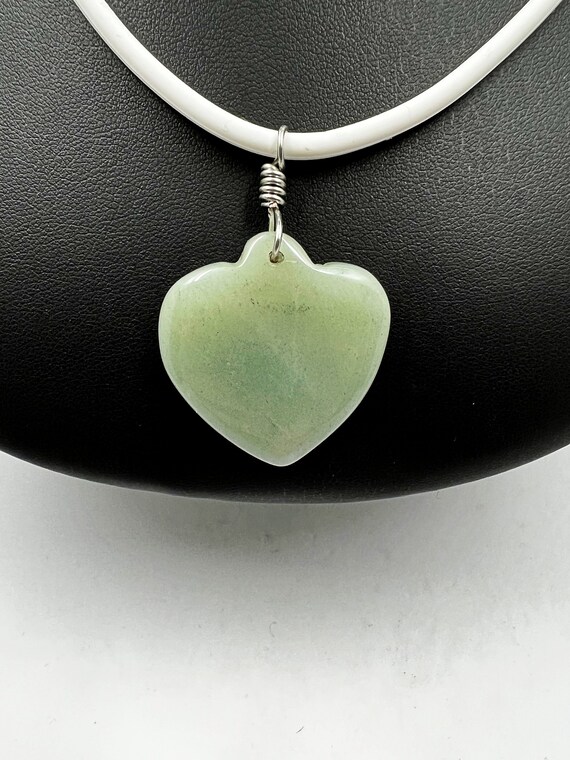 20" green aventurine heart pendant