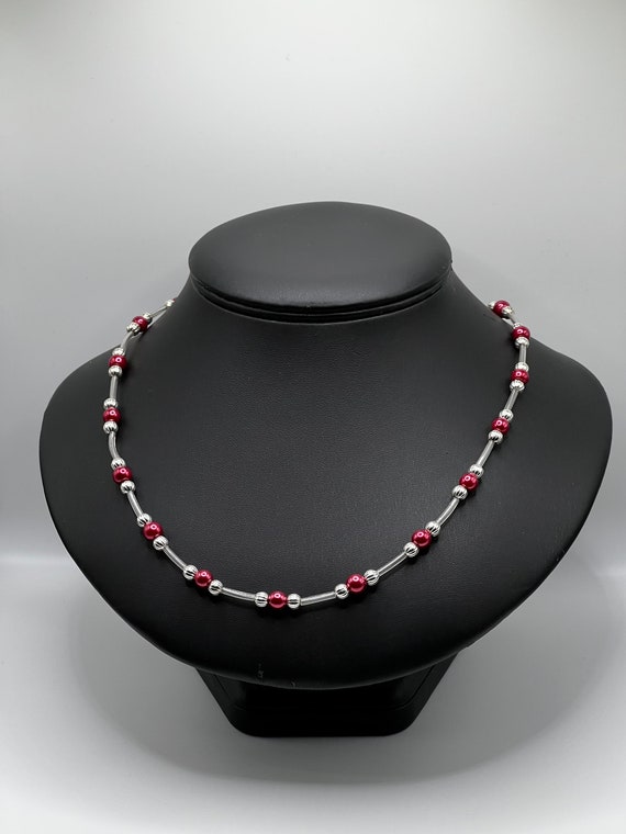 20" red pearl and silver necklace