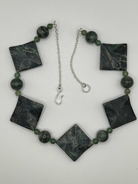 22" serpentine necklace