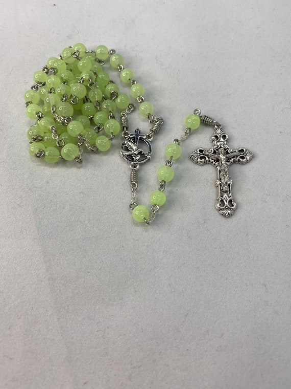 19" green glass bead rosary with Peace center