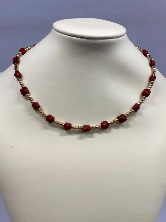 16" vintage gold and red necklace