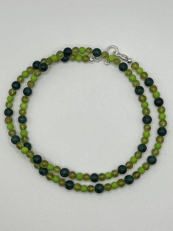 21.5" mixed greens necklace