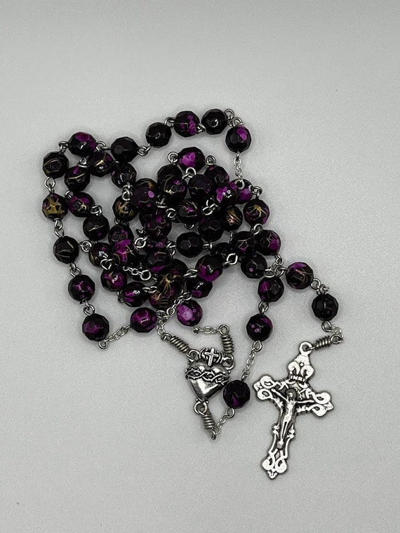 21.5" black/gold/magenta splatter bead rosary with Sacred Heart center