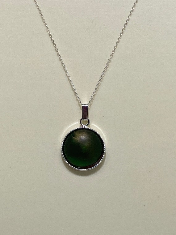 20" green round pendant