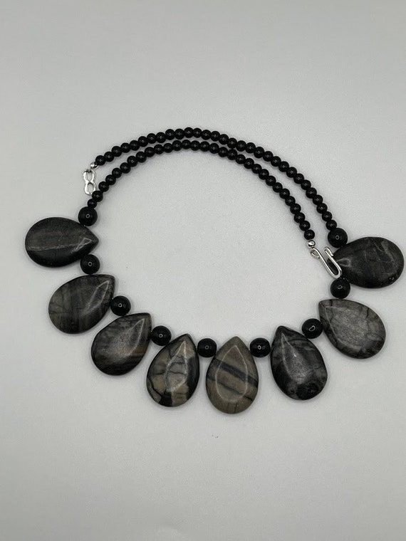 16.5" green earth jasper and black glass bead necklace