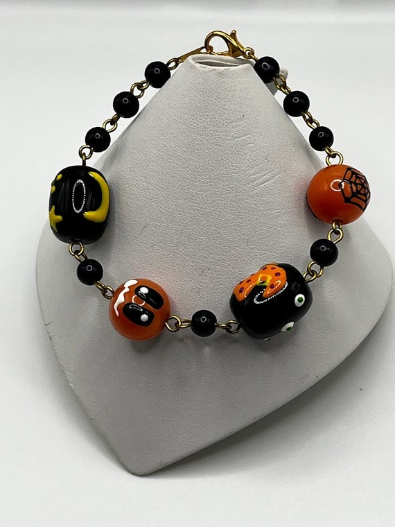 8" Halloween glass bead bracelet